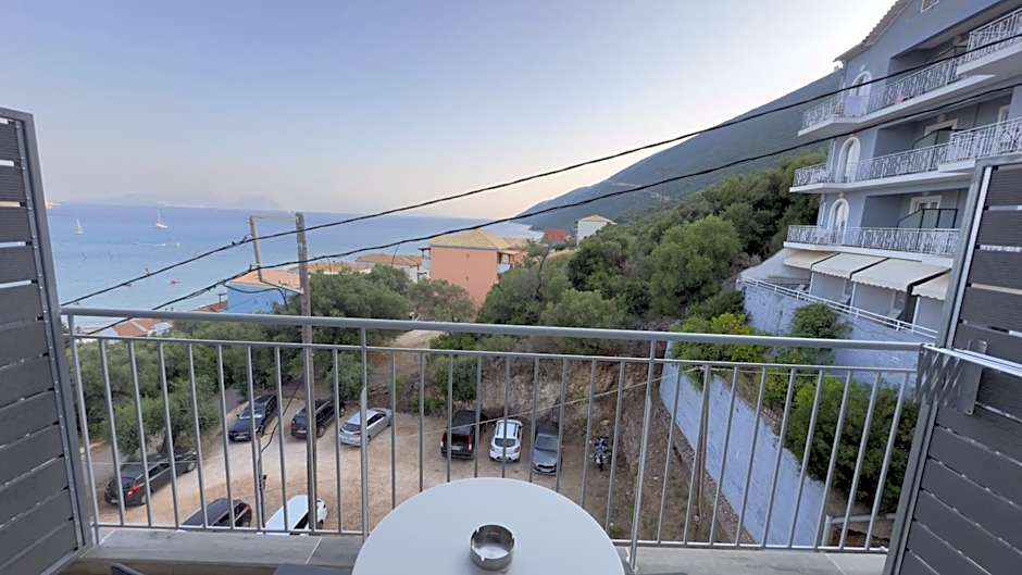 Ponti Beach Hotel