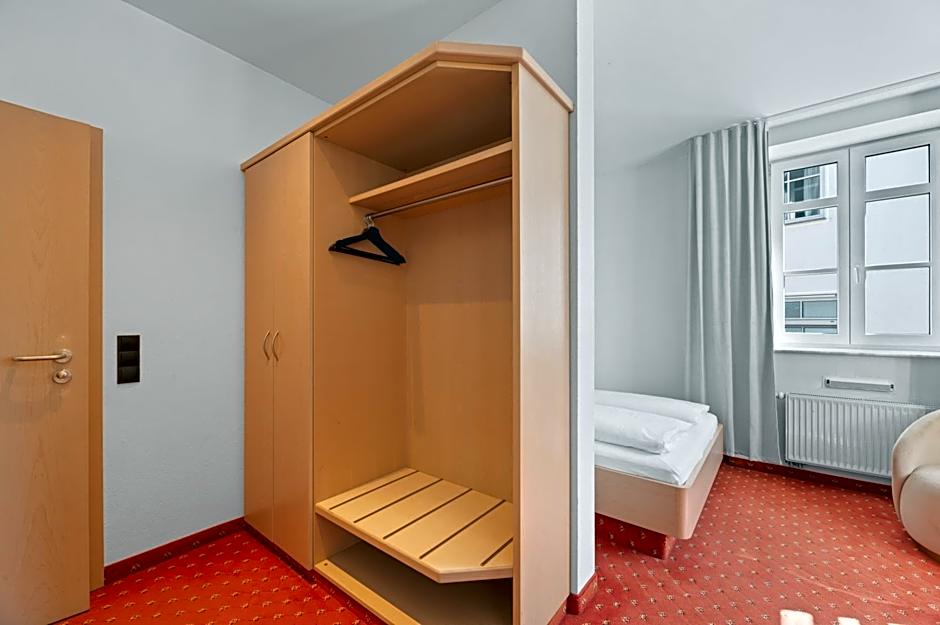 Steiners Hotel Airport-Messe in Birkach