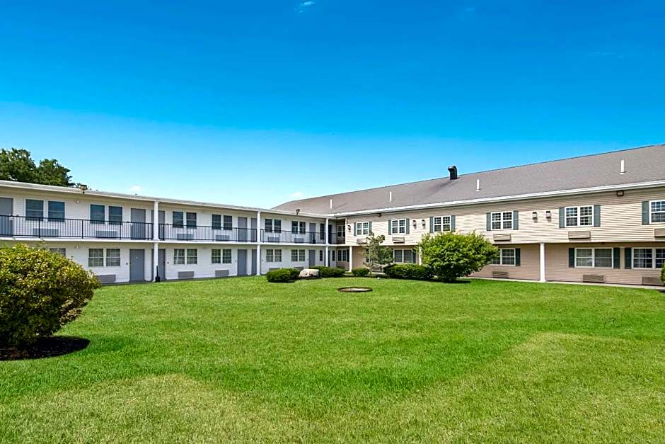 Quality Inn & Suites Auburn I-95