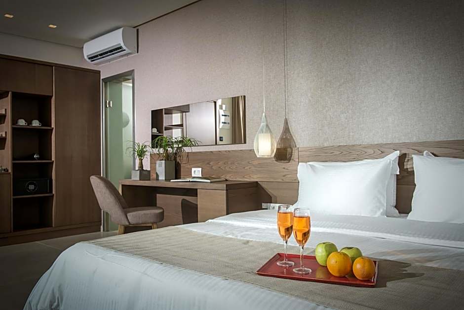 Metropole Urban Hotel