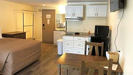 Deluxe Queen Room with Two Queen Beds