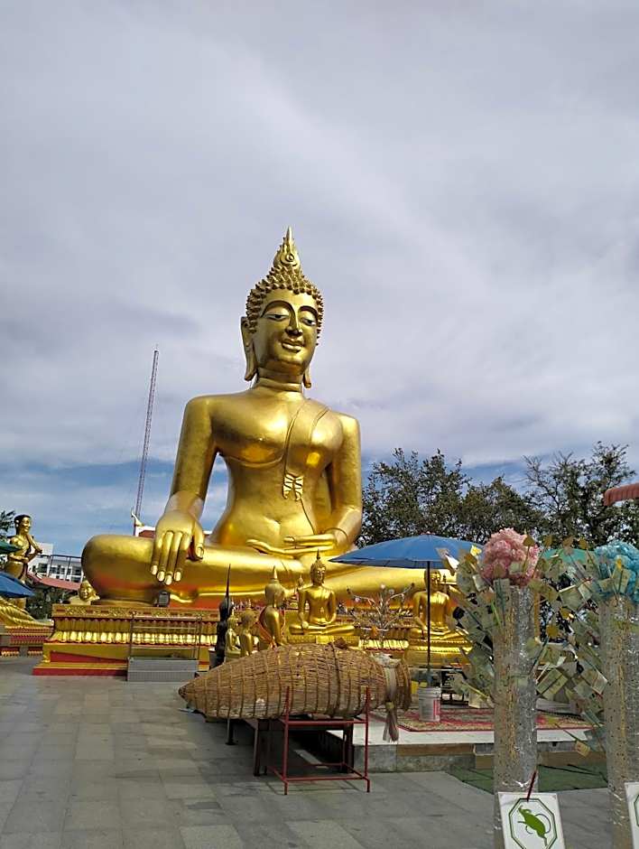 Titanic Residence-7 minute walk to the Beach