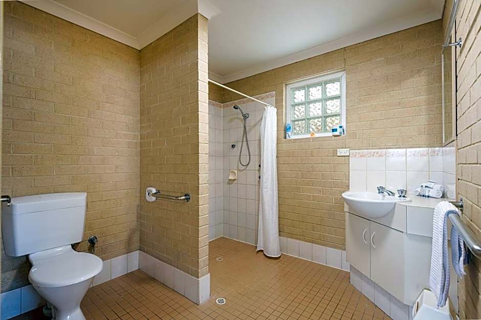 Albany Holiday Units