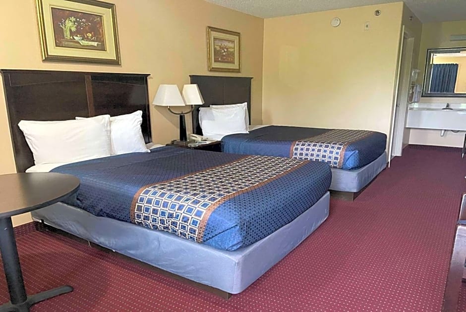 Carom Inn a Travelodge by Wyndham Denham Springs-Baton Rouge