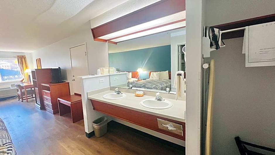 Studio 6 Suites Portland, OR Downtown OHSU