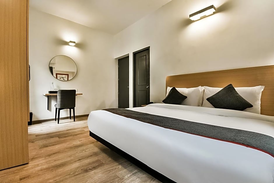 OYO Townhouse 182 Menka