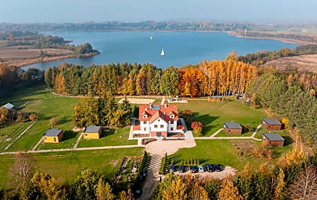 Przystań Jeziorany - pokoje nad jeziorem