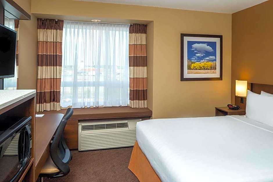 Microtel Inn & Suites By Wyndham Red Deer