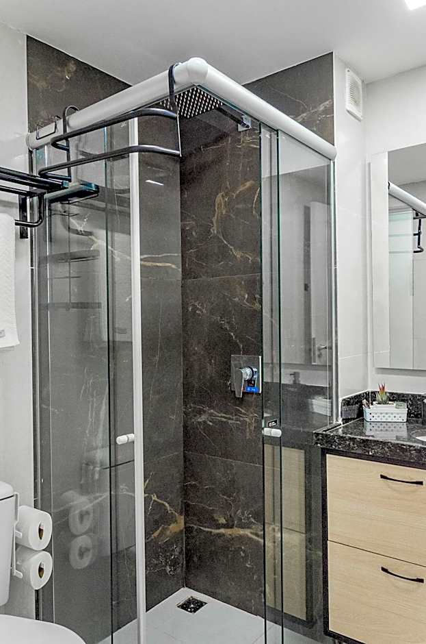 Suíte PÉ NA AREIA com PISCINA, WIFI e ESTACIONAMENTO em PONTA NEGRA