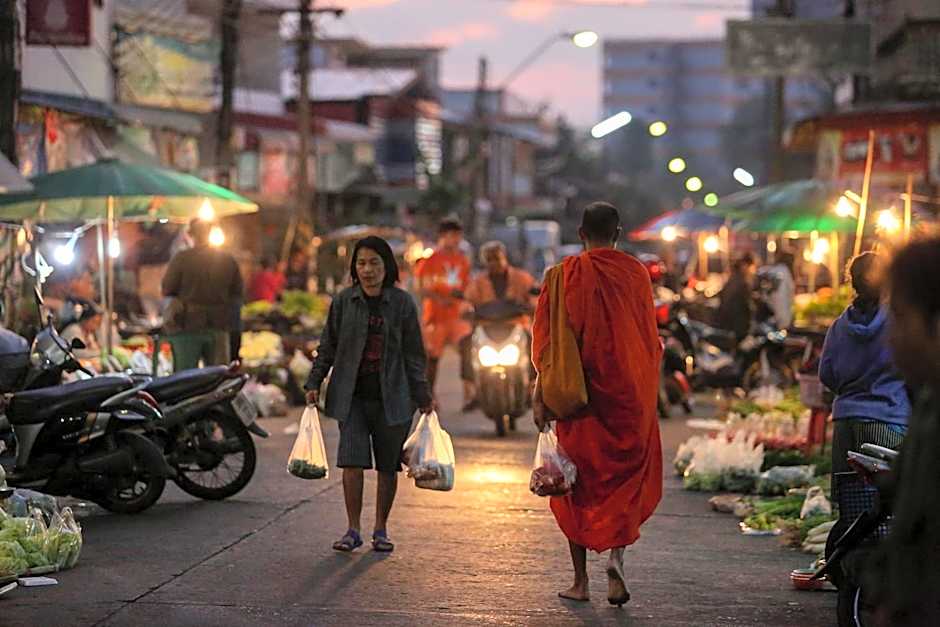 โรงแรมนางรอง