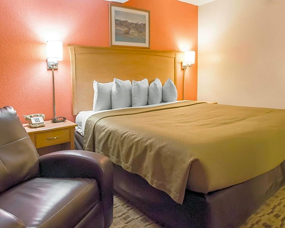Econo Lodge Downtown North