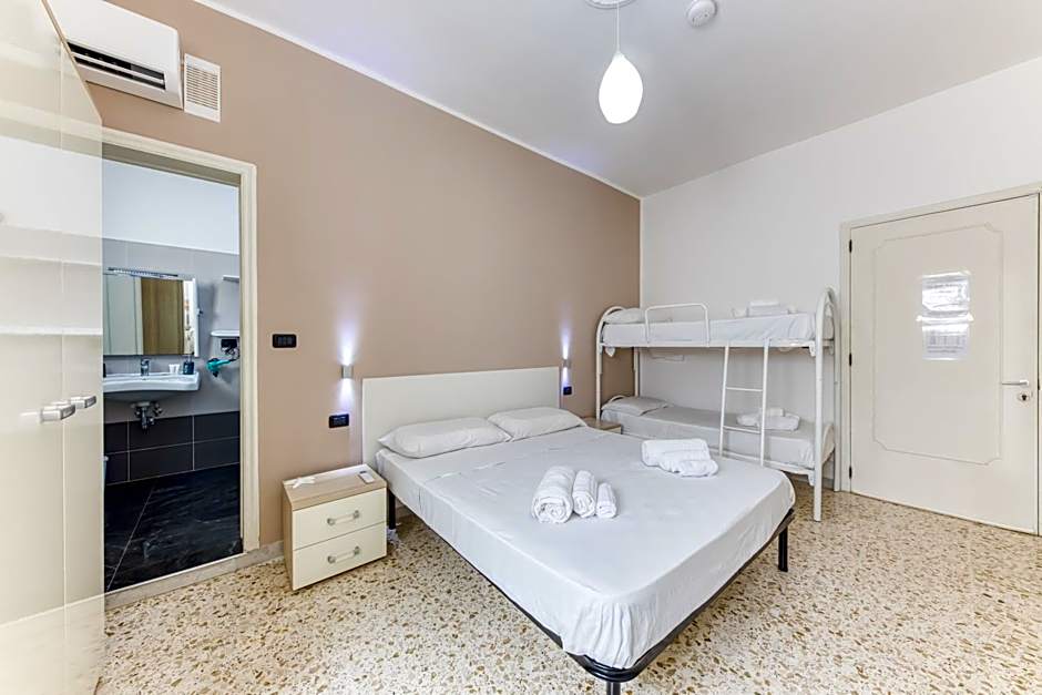 IL Comandante a 100 m dalla spiaggia