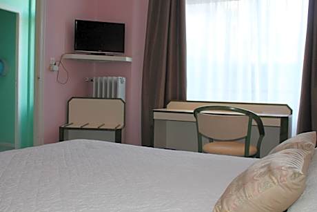 Two Connecting Double Rooms