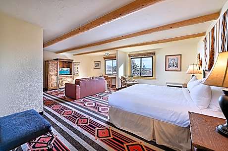 Junior Suite - 1 King Bed