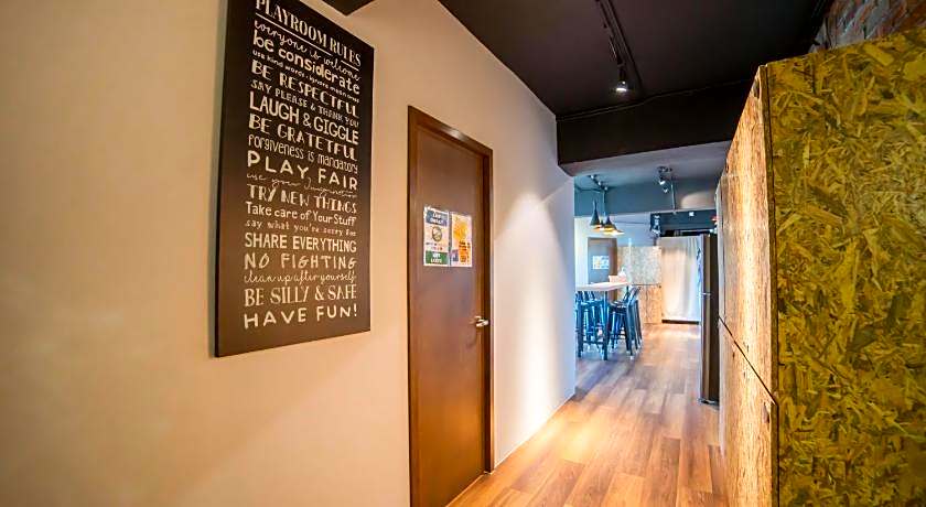 Homy Seafront Hostel