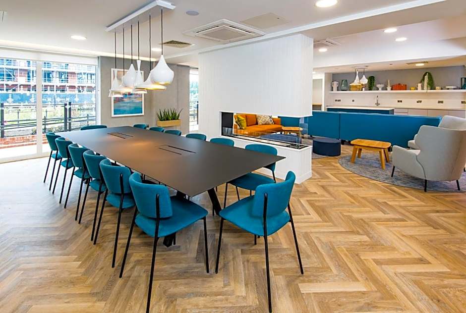 StayBridge Suites Cardiff By IHG