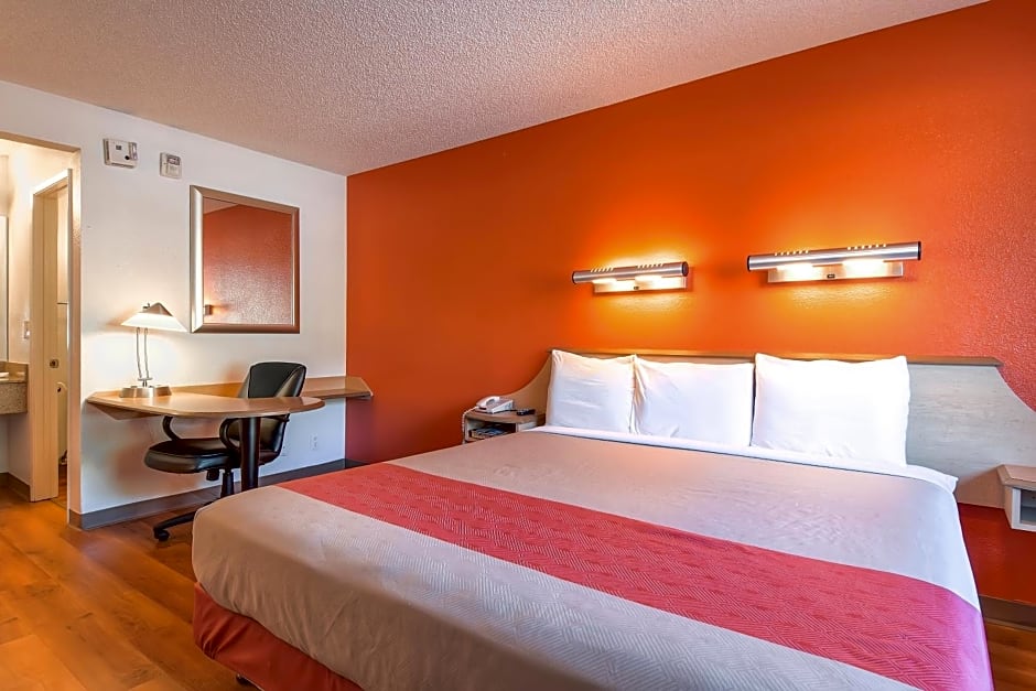 Motel 6-Carlsbad, CA - East Near LEGOLAND