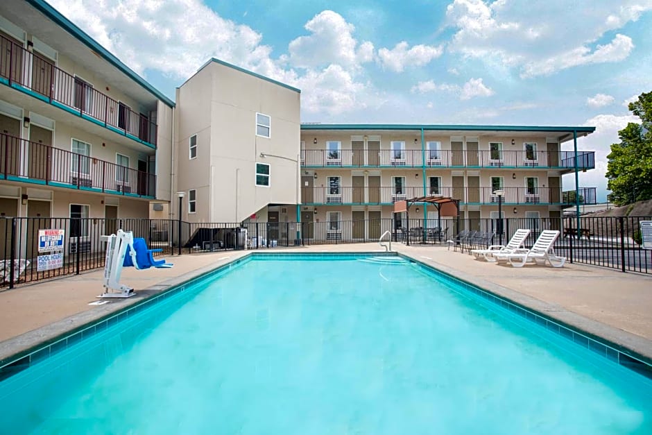 Days Inn by Wyndham Harrison