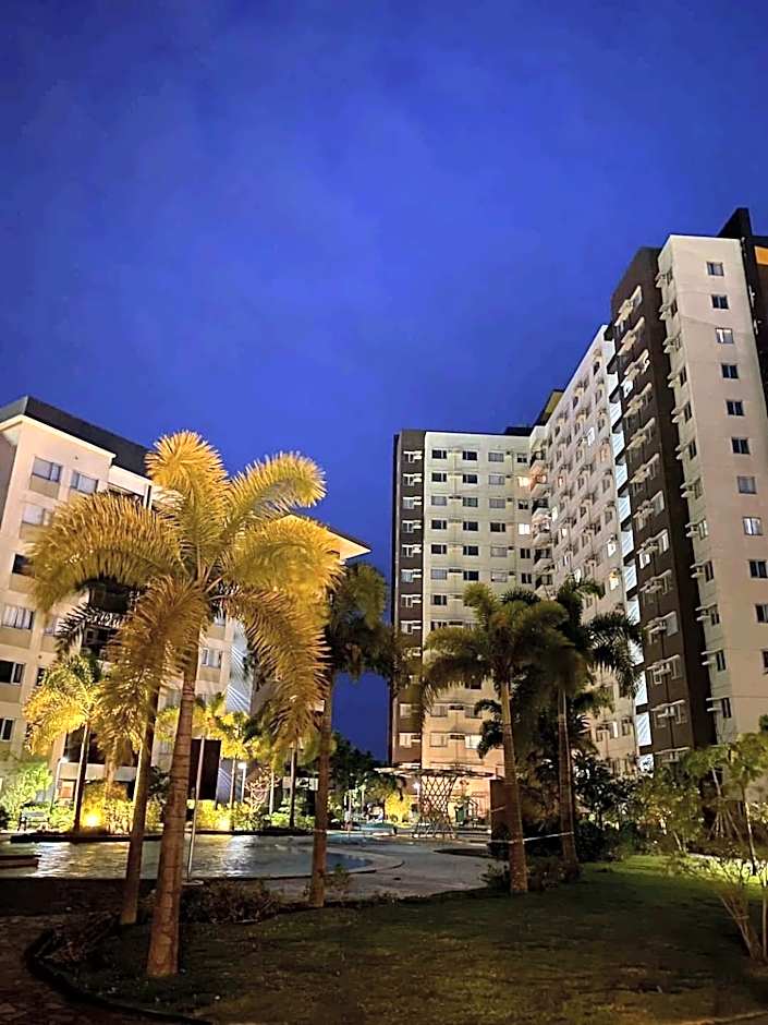 AVIDA ATRIA T2- B, near S&R and SM city by Denice