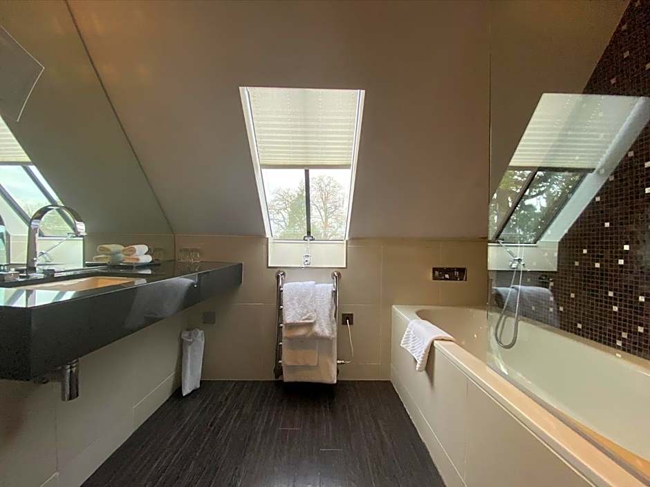 Great Fosters - Near Windsor