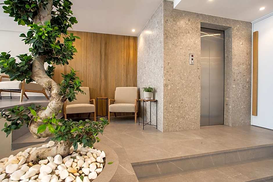 Les Palmiers Beach Boutique Hotel & Luxury Apartments