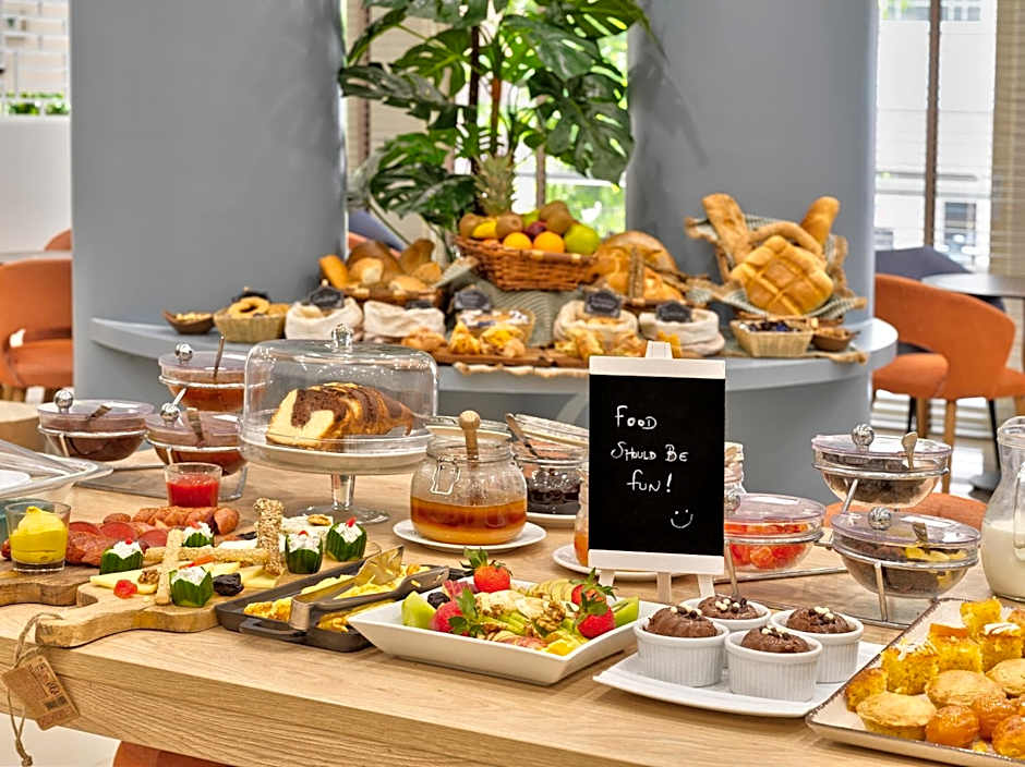 Phidias Piraeus Hotel