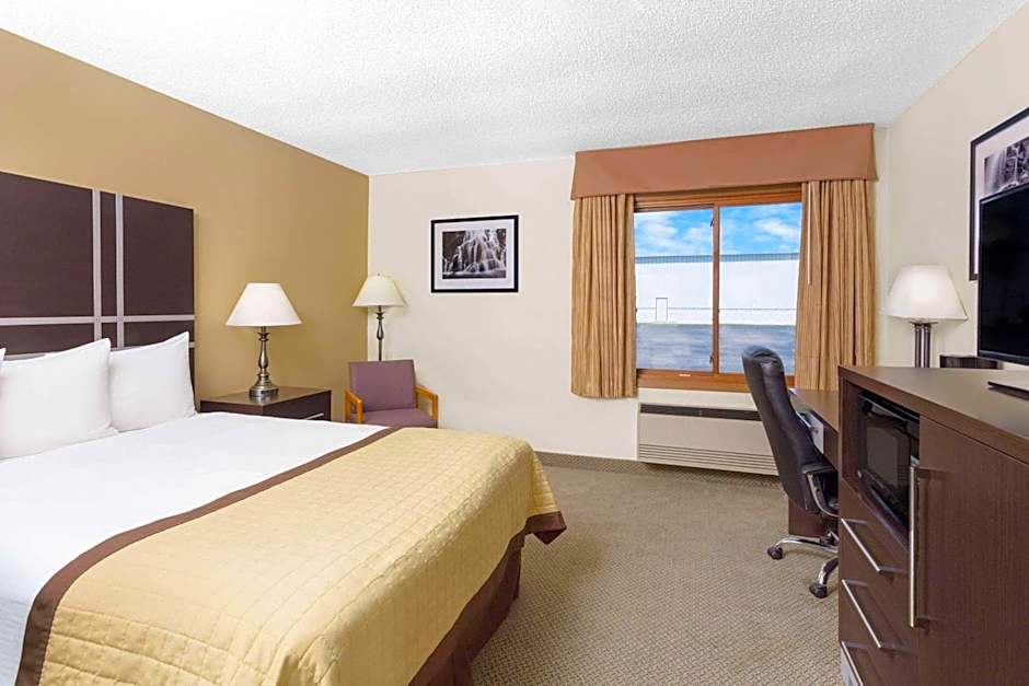 Baymont by Wyndham Green Bay