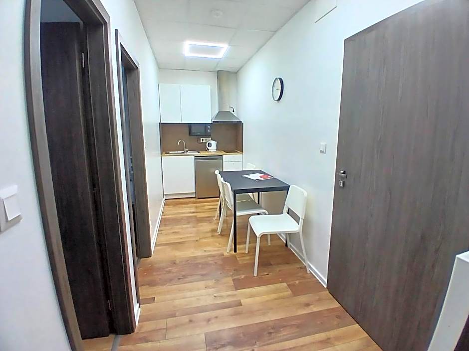 Dimael Hostel & Apartments