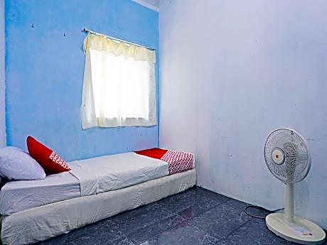 SPOT ON Room without Air Conditioning