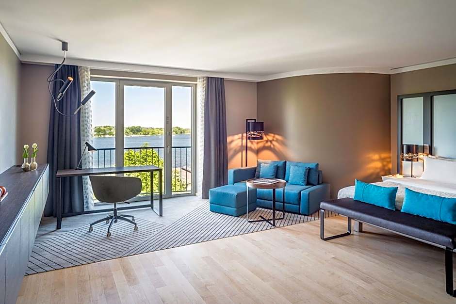 Photo 1 of 3 of Junior Suite, View