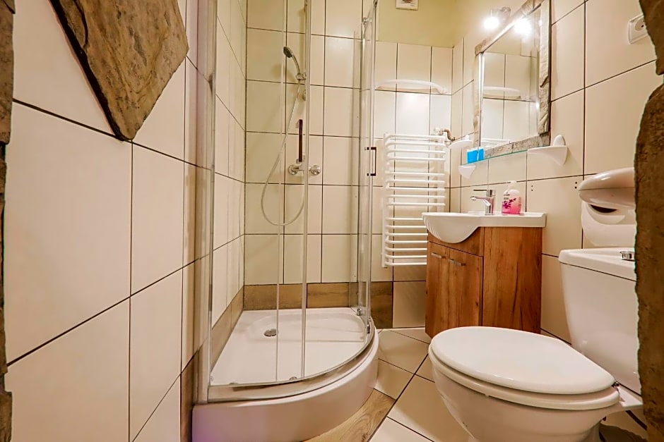Grota zbójnicka apartament i pokoje
