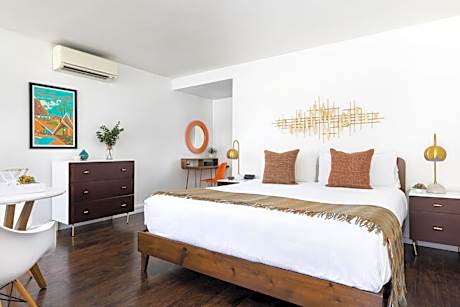 King Room with Mountain View
