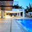 Seasons Hotel (Adults Only)