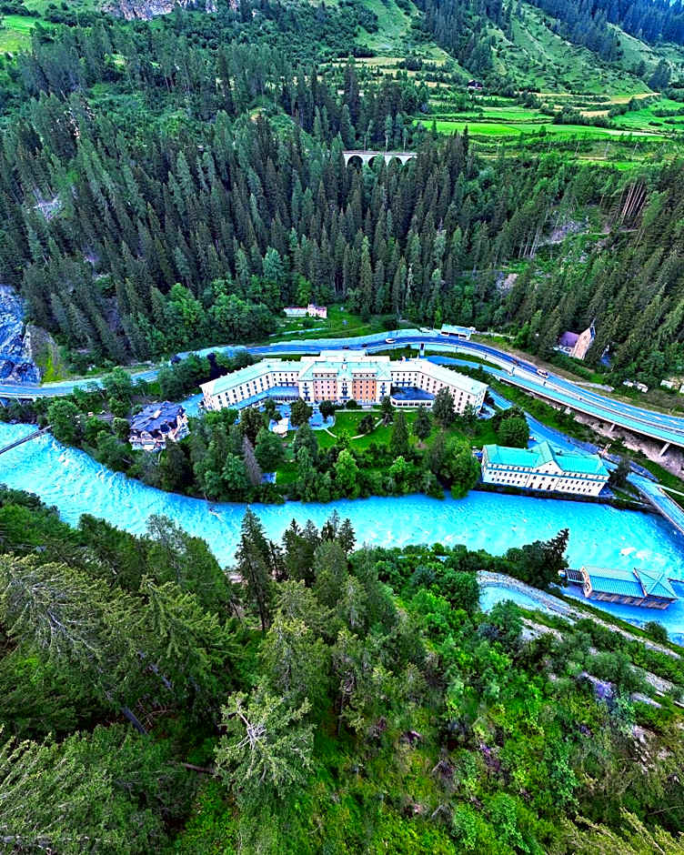 Scuol Palace - Culture, Nature & Health