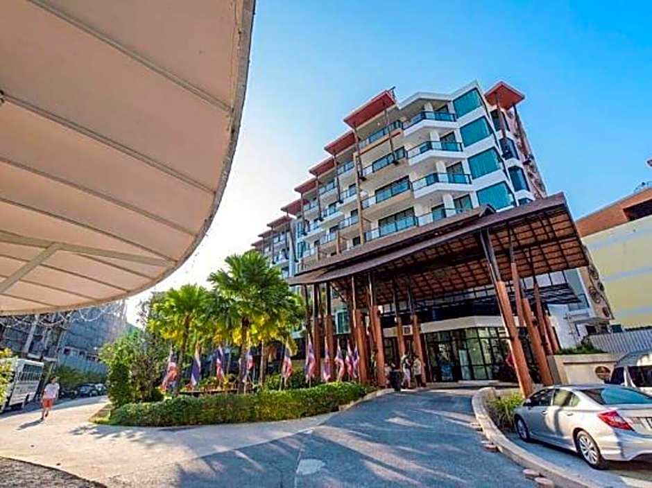 The Lunar Patong Hotel