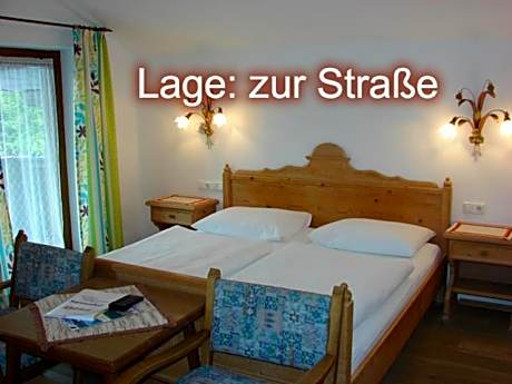 Apartment with Mountain View (Streetside)