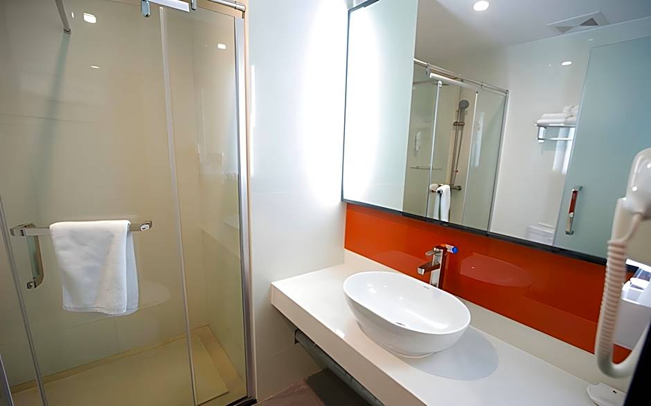 7 Days Inn Premium Tangshan Fengnan Shuanghu Jinyuan Branch