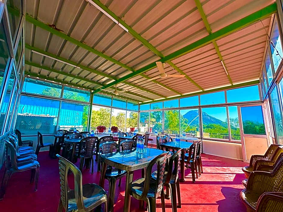 Hotel SSR Palace Mount Abu