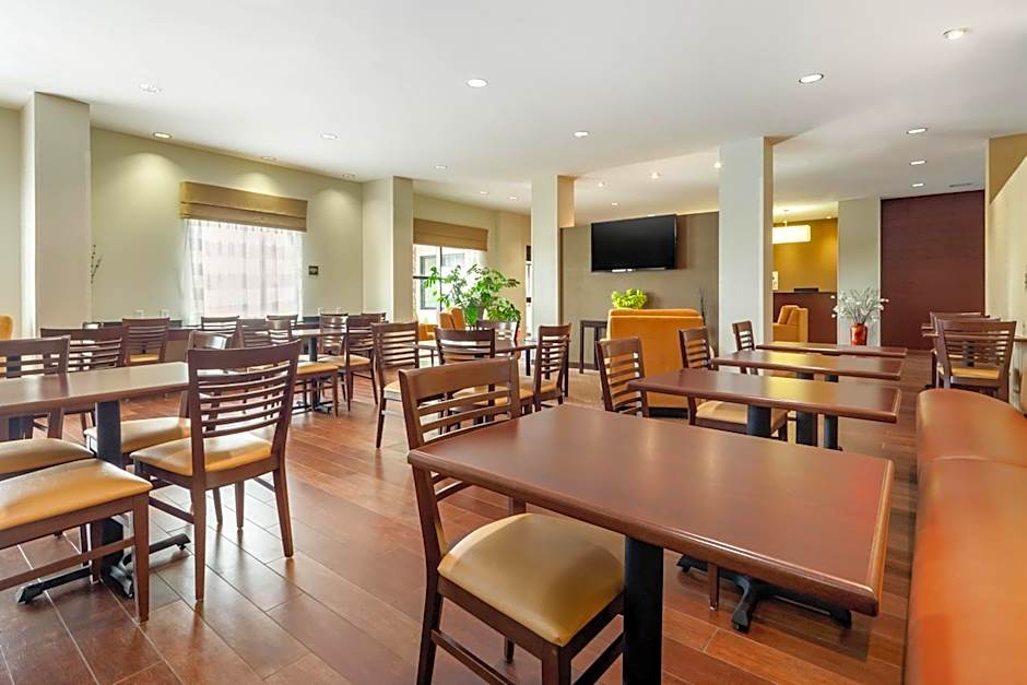 Sleep Inn & Suites Devils Lake