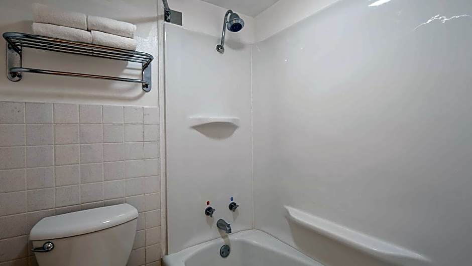 Sturgis Lodge and Suites