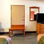 Econo Lodge Inn & Suites Memphis