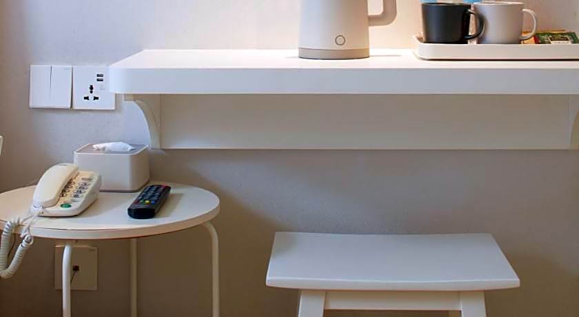 Ole Tai Sam Un Hotel