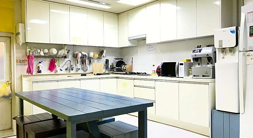 Slow Citi Guest House