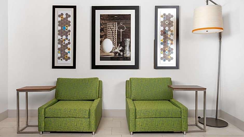 Holiday Inn Express Hotel and Suites Conroe By IHG