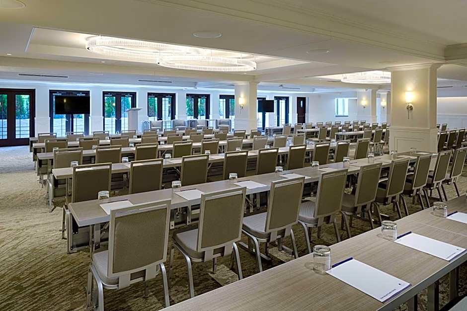 The Kingsley Bloomfield Hills - a DoubleTree by Hilton