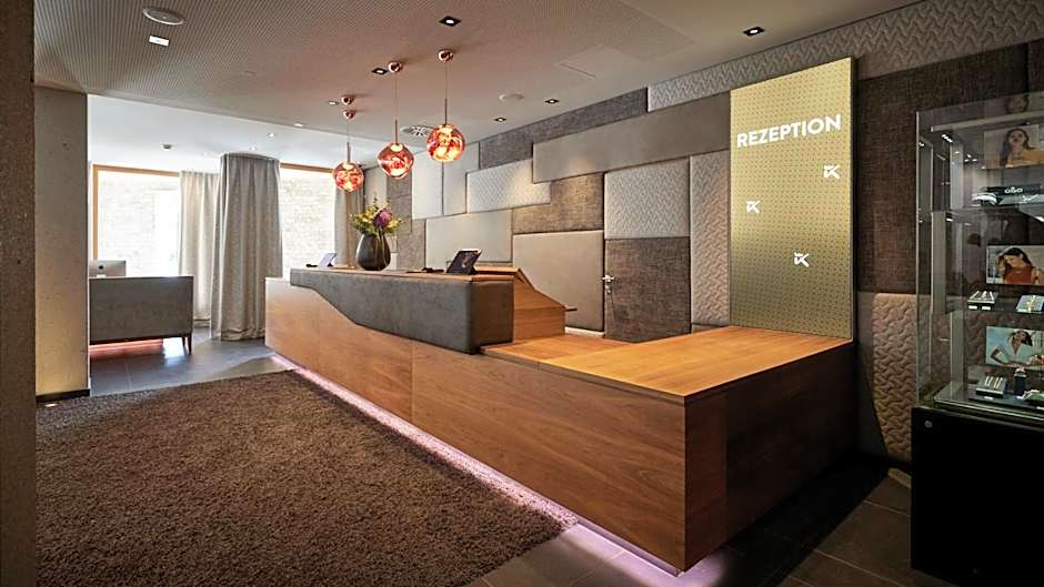 Das Kronthaler - Adults only