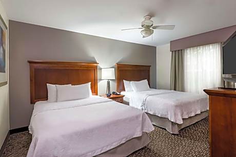 Two Bedroom Suite with One King and Two Queen Beds - Non-Smoking