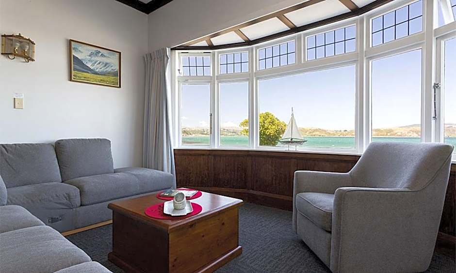 Moana Lodge