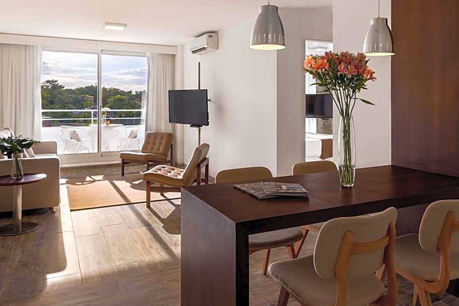 Dazzler by Wyndham Colonia