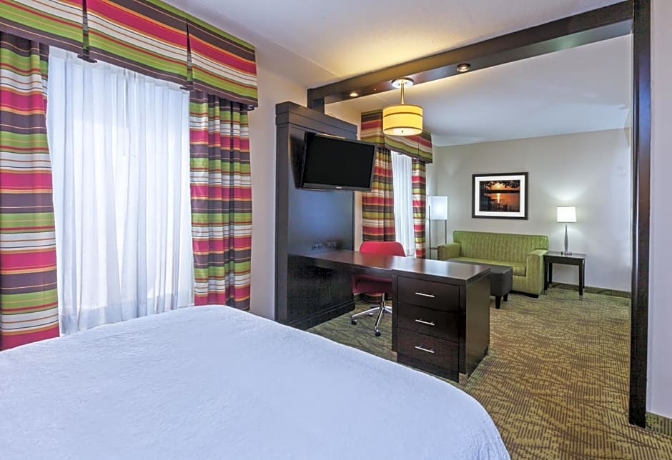Hampton Inn & Suites Tulsa-Woodland Hills